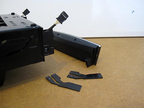 Kinematik. Änderung der Schubladenbefestigung. Car-PC für Mercedes E-Klasse, W 211, Audio 20.