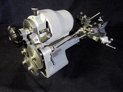 Gewindeschneidapparat Schaublin 70, offene Spindel mit Antrieb von hinten.