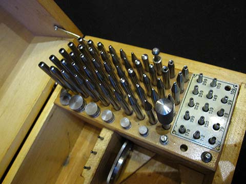 BOLEY, große Auswahl an abgerundeten Punzen mit und ohne Loch.